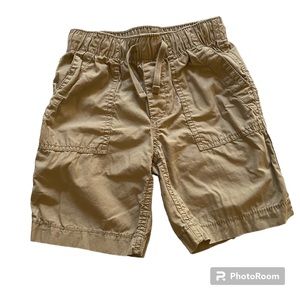 Gap Boy’s Brown cotton size small shorts.